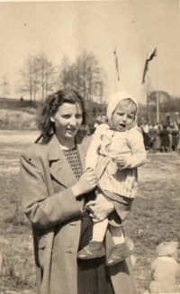 Marie as a child with her mother