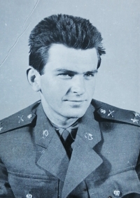 Plukovník Oldřich Holub, cca 1964