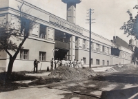 Father's factory Barton YORD before World War II