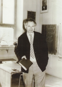 Zdeněk Pokorný at school