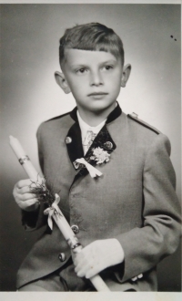 Róbert Vasiliak, first Holy Communion, Poruba, second half of the 1950s.