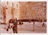 Eve and Jacob at the Wailing Wall in Jerusalem in 1968