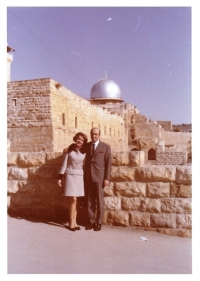 Eve and Jacob at the Wailing Wall in Jerusalem in 1968