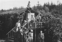 AVU students from the studio V. Pukla in front of the gazebo of the Pukla family in Wallachia