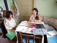 Eva Rovenská with documentary filmmaker Jarmila Vandová, reminiscing at the cottage of her grandfather, war veteran Col. Jiří Flak, summer of 2022 