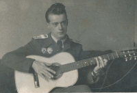 Rudolf Papík na vojně, 1957