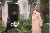 Mother Růžena Morávková at the family tomb