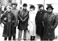 First exhibition and sale (Lviv, Bernardine's Yard). Spring 1986. 
From right to left: Myroslav Hudz, Myroslav Otkovych, Liuba Chaikivska, Zenovii Flinta, Vasyl Hlynchak, and Hlynchak's wife, Yevheniia.
