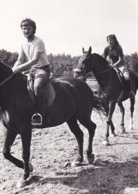 František Hromada se sochařkou Ludmilou Seefried-Matějkovou, 80. léta