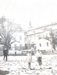 Alena Štěpánková Veselá with her brother Karel at Velehrad in 1930