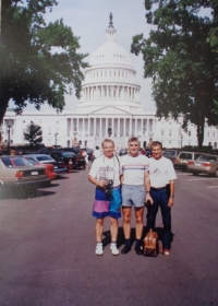 There was time for travelling during the 1995 race in the USA. Květoslav Hána on the right