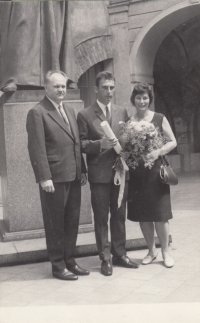 S rodiči u Karolina v Praze, státnice, 1968