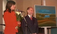 Antonín Vojtek s Andreou Čunderlíkovou při křtu kalendáře 