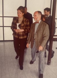 Antonín Vojtek s Dagmar Havlovou na výstavě v Rajhradě 