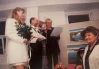 Antonín Vojtek s manželkou Jitkou při otevření Galerie 99 
