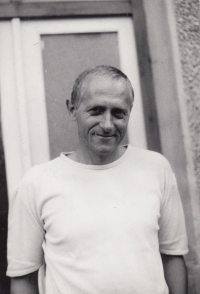 Aleš Bouda in portrait photography in 1989