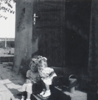 Sisters Milena and Monika, photo from 31 July 1951, the last day on the farm in Břešt'any
