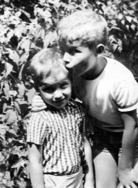 Pavel Šmíd with his older brother / Hustopeče / 1968