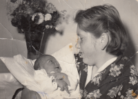 Narození prvního dítěte, 1960