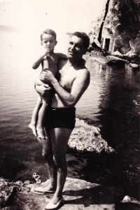 Giorgio Savo s otcem, Split, 1942