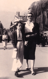 Giorgio Savo s matkou, Merano, 1949