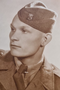 Václav Ledvinka, manžel, rok 1945