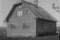 The house in Žďár, which the Vránas built themselves in the 1950s