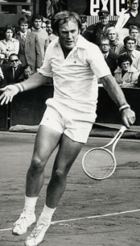 Mezipásmové semifinále Davisova poháru, rok 1975. Na snímku je Tony Roche, jehož Jiří Hřebec porazil 3:2