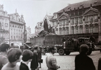 Staroměstské náměstí v srpnu 1968 fotoaparátem Jiřího Růžičky