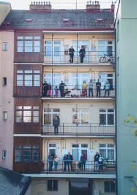 Evangelical congregation in Prague, Prokopova Street, the witness's son Jonatan on the top right, 2015