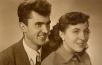 Drahuše Stříhavková with her future husband, 1949