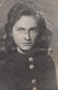 Zdenka Kmochová, 1942