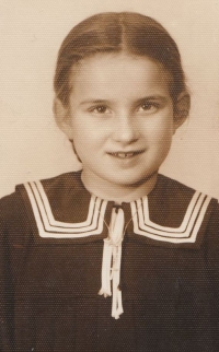 Helena Pešková, née Rolencová, probably in 1940