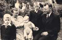 Pavel Rejchrt (left) with his parents and brothers, 1947