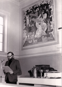 Pavel Rejchrt at the vernissage of M. Rada, 1984