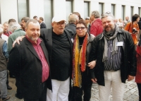 Jaroslav Švácha (far left) with his glass colleagues during the IGS International Symposium in Nový Bor, 2012