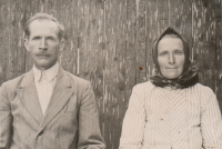 Father Ferdinand and mother Kateřina, 1940