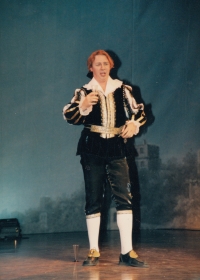 The witness as Don Giovanni, Israeli Opera, 2001