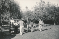 A film crew of the Czech director Jaroslav Šikl in the Mapuche reserve of Coipuco, at Allende's invitation, filmed an agitprop about Chile's road to socialism, resulting in the film Viva Chile (1971)