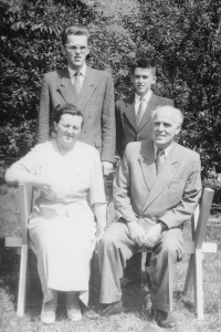 Petr Kadleček (the smaller of the two young men) with his parents Antonín and Marie and his brother Jiří in 1959