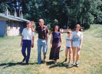 Lýdia Mamulová with her family at the camp in Chotěbor, 1990