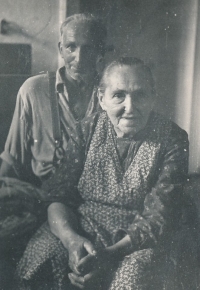 Lydia Mamulová's paternal grandmother with his father´s brother Karel