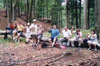 Výlet se Saunaklubem v Hamrech, pamětník 4. zleva, cca 1988