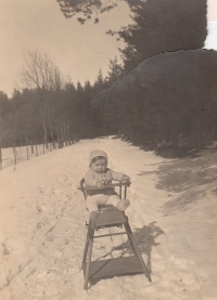 Rosemarie Bensch's first winter 1934 and 1935 in Bad Kudowa