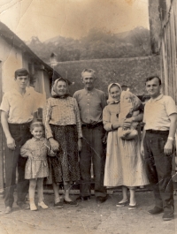 Family of Bradáč family, Gerník, 1963