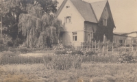 Family gardening in Police nad Metují after nationalisation, 1960s