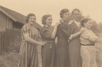 From left: mother's sister Otylka, Marta, sister-in-law Anna, sister Paula and mother Anna Rosemarie Bensch, 1942