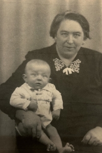 Jan Svoboda with grandmother Božena, 1945