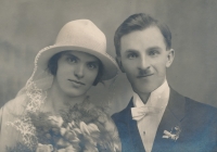 Wedding photos of parents of Zdenka roz. Václavíková and Vlastimil Sucharda, August 1924