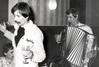 Josef Škop, a former classmate, at a class reunion of the Secondary Industrial School of Construction in Vysoké Mýto in 1975
